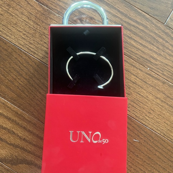 Uno de 50 Silver Nail Bracelet - Picture 4 of 4